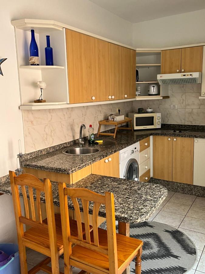 Cornelias Home 5A Playa Лос Кристианос Екстериор снимка