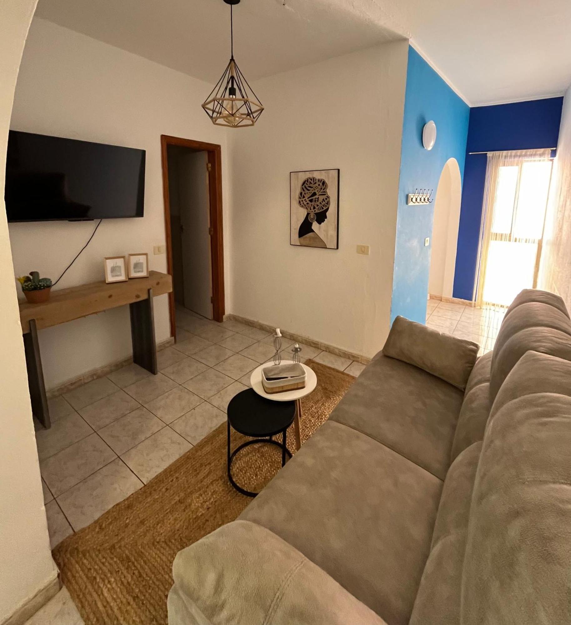 Cornelias Home 5A Playa Лос Кристианос Екстериор снимка